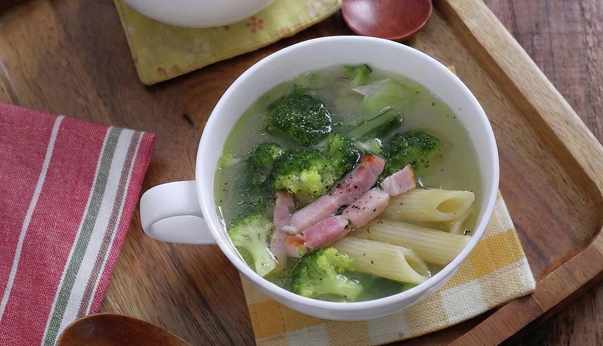 煮るブロッコリーがウマいレシピ コツコツで味も染みて美味