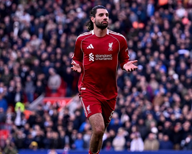 圧巻のFKを突き刺したソボスライ。(C)Getty Images