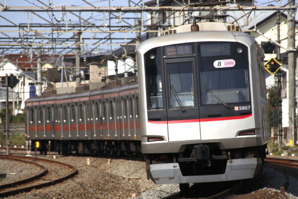 東急東横線の車両（画像：写真AC）