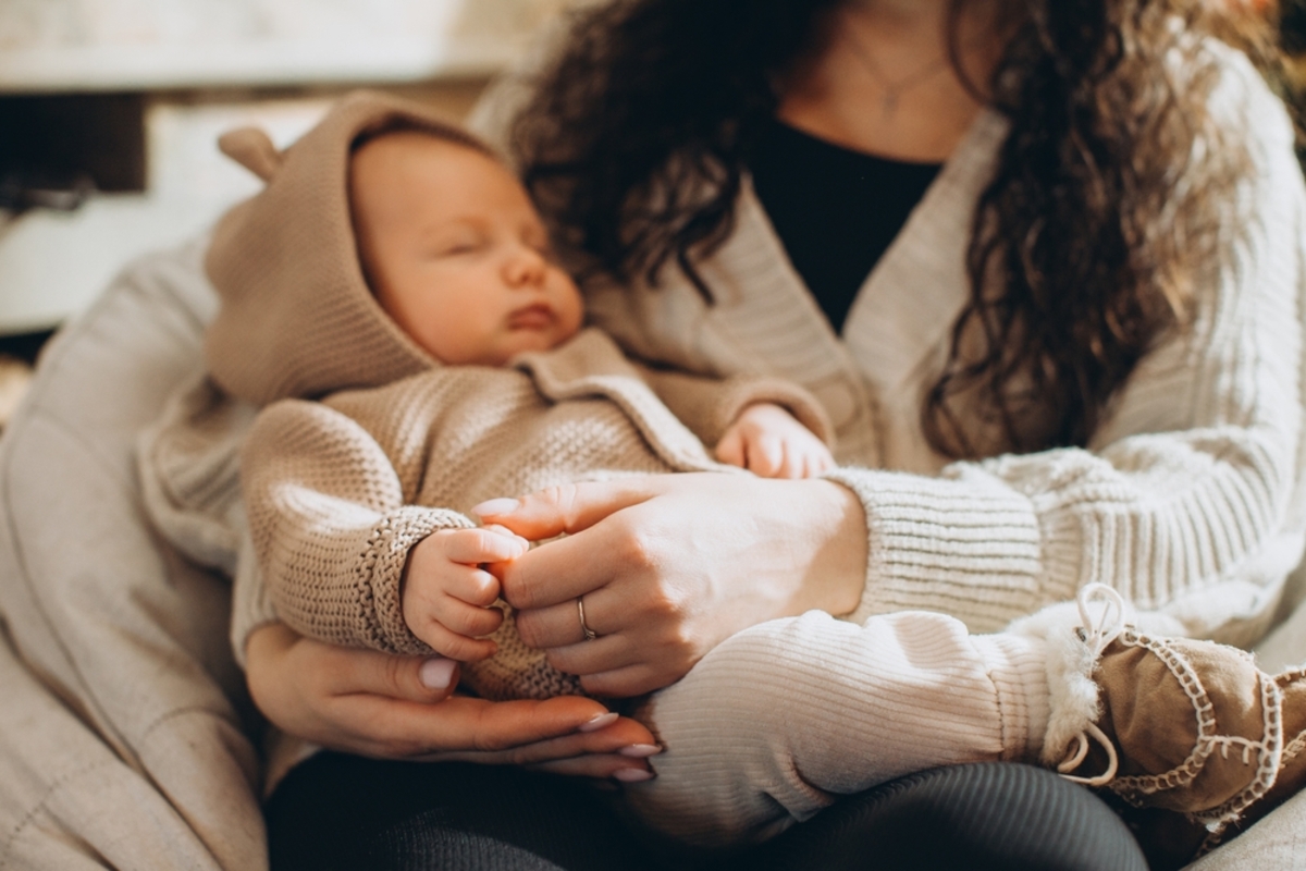 物価高に対応した「子育て応援手当」世帯年収700万円の家庭でも対象に?