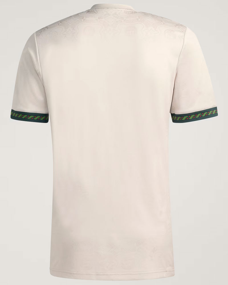 伊藤洋輝のバイエルン、今年も「ビールの祭典」限定ユニフォームを発表