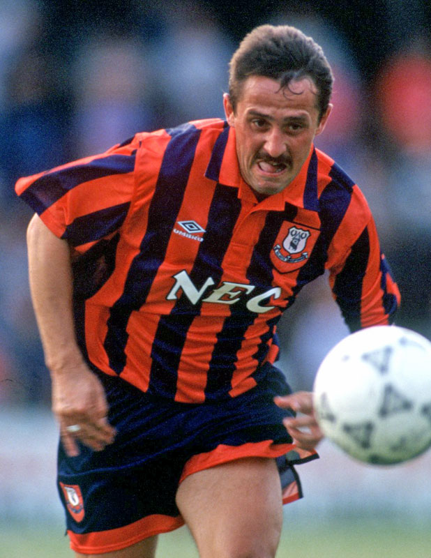 よみがえる90年代！エヴァートン、23-24新アウェイユニは日本の「NEC