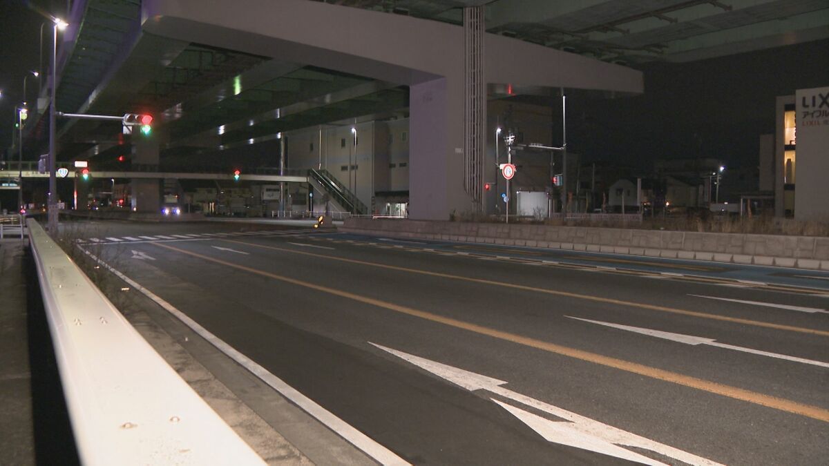 パトカーの追跡逃れようと信号待ちの車2台に衝突し逃走 名古屋市北区