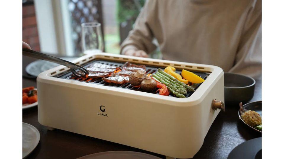 まるで七輪みたいな超小煙グリル、おうち焼肉のハードルが下がるぞ