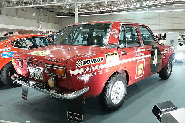 ブルーバード1970年サファリラリー総合優勝車1/64 TLV ノスタルジック