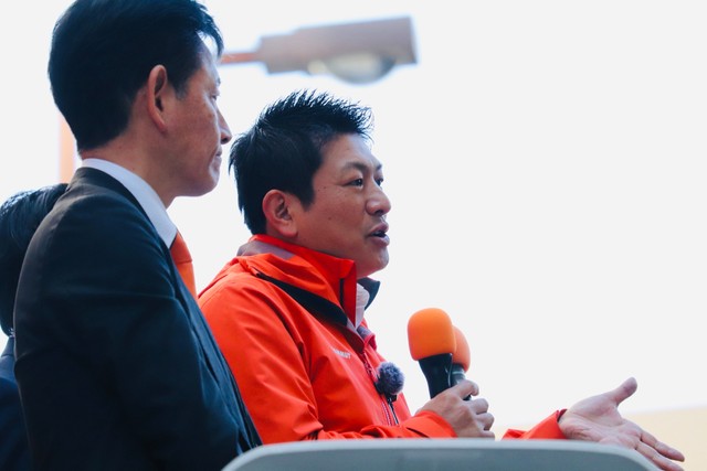 大阪市内で街頭演説する参政党の神谷宗幣代表