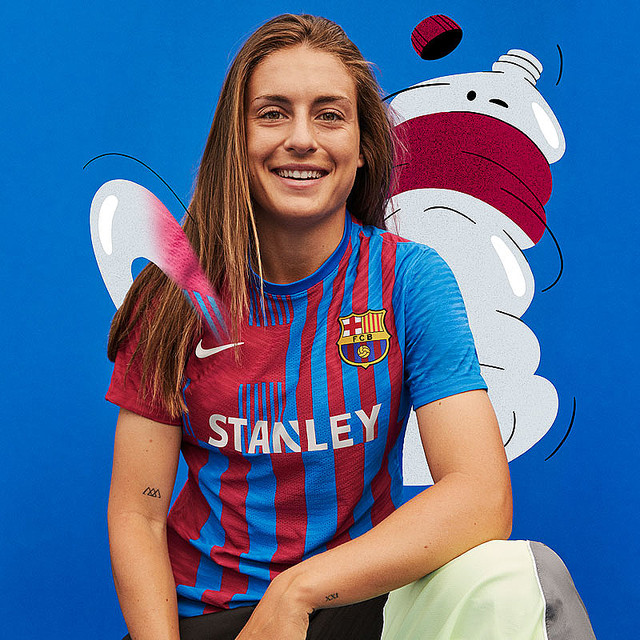 FC Barcelona 21/22 シーズン　ユニフォーム バルセロナ、2021-22新ユニフォーム発表！“エスクード”を大胆に描く