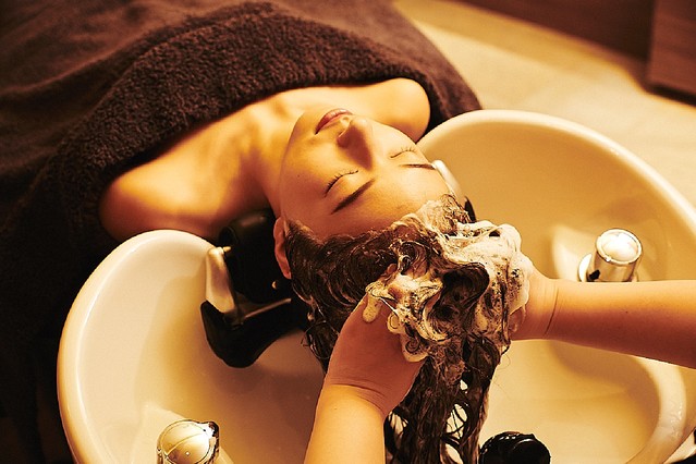 ������ĤΥإåɥ�������Ź��HEAD SPA �� KUU�ӤǶ˾她���θ���ݡ��ȡ�
