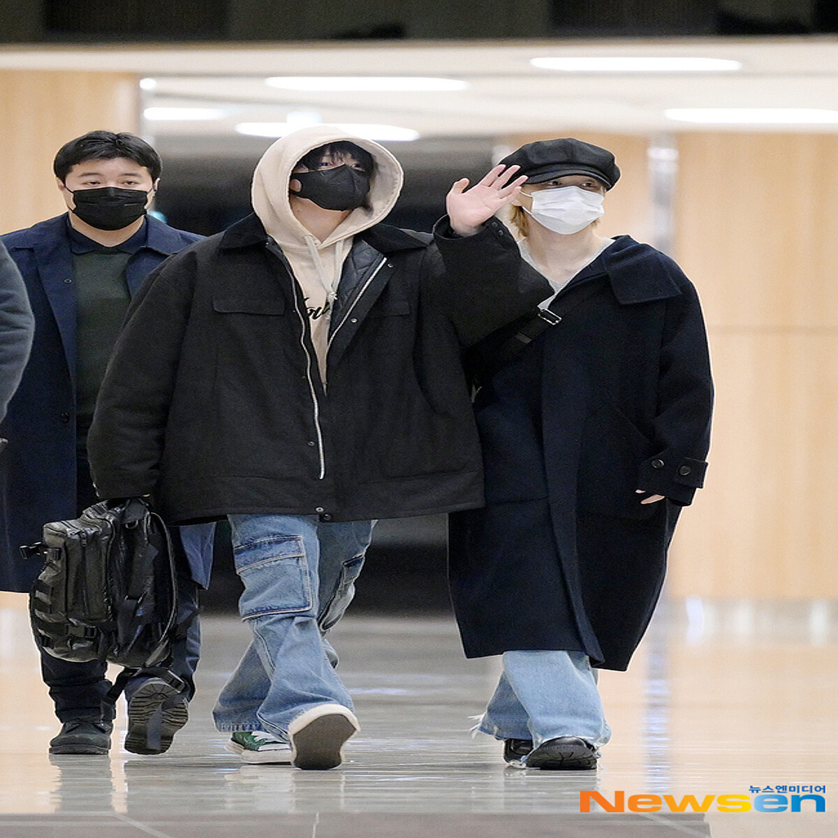 PHOTO】BTS ジミン＆ジョングク、日本でのスケジュールのため出国…入隊
