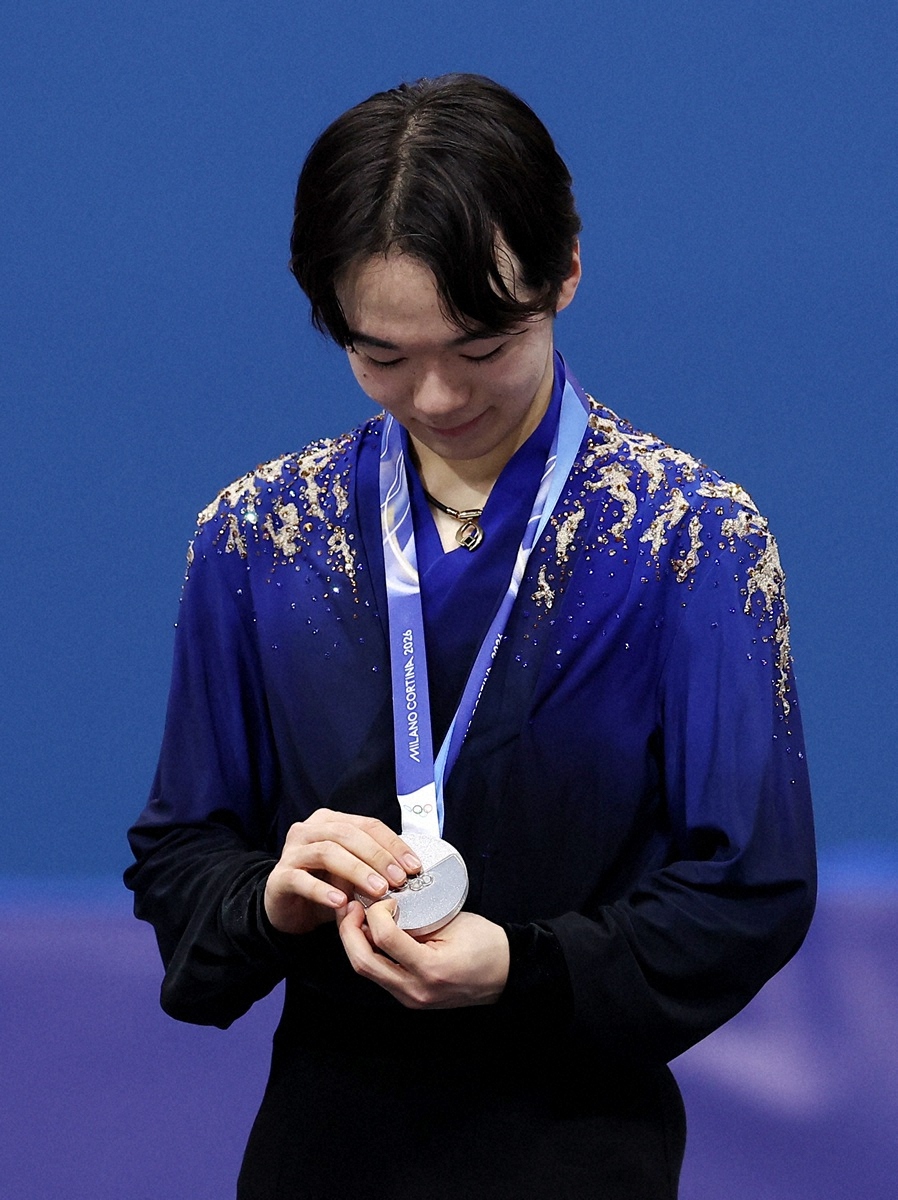 フィギュアスケート男子銀メダル獲得の鍵山優真「ほめてあげたい」胸中語る