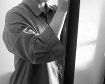 自傷の傷跡は今も足に残っている