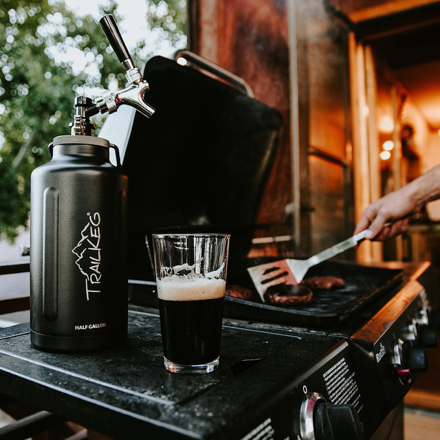 CO2注入で鮮度抜群、専門店のビールが楽しめるポータブルビール