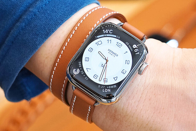 HERMES Apple Watch ドゥブルトゥール アトラージュ ベトン-