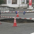 【速報】「道路が陥没しています」　新...