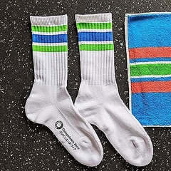 あのバカ売れ ファミマ靴下 に新作 Am Pmラインソックス が登場 Peachy ライブドアニュース