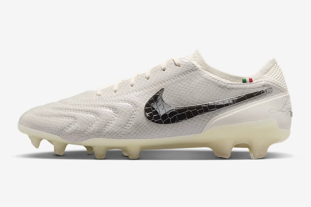 質感最強”サッカースパイク！NIKEから『ティエンポレジェンド10』の