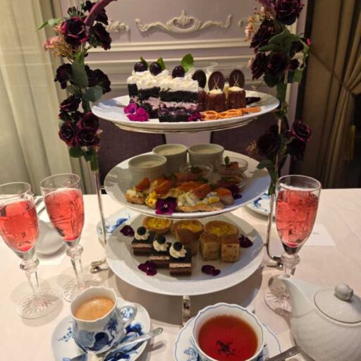 ドイツの名窯・マイセンの芸術品のようなティーセット 4月30日まで