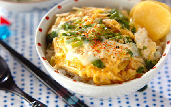 親子丼に「他人丼」とある一風変わった料理を紹介