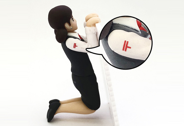 ご当地郵便局限定 制服フチ子さんと名所切手がセットになった 郵便局のフチ子 が11月15日より販売開始 ライブドアニュース