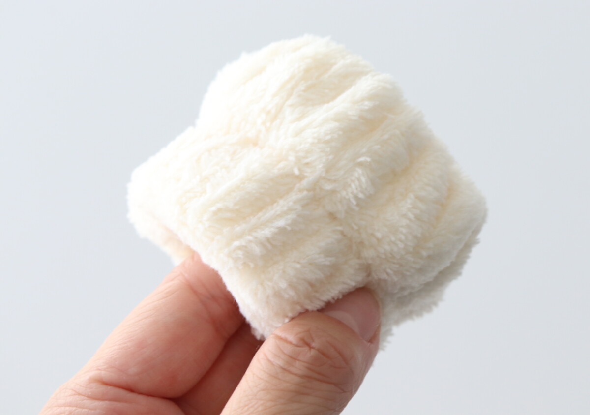  実はいろいろ使えるじゃん！「今さら…？」と思ったけど幅広く役立つ100均リストバンド 