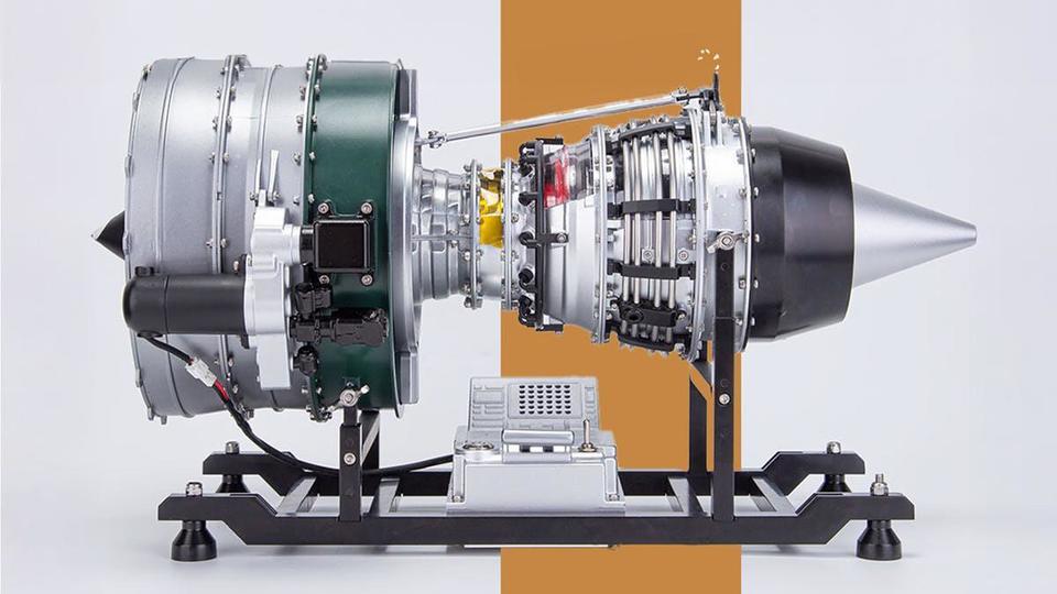 飛行機好きにはたまらない！ ジェットエンジンを精密に動きまで