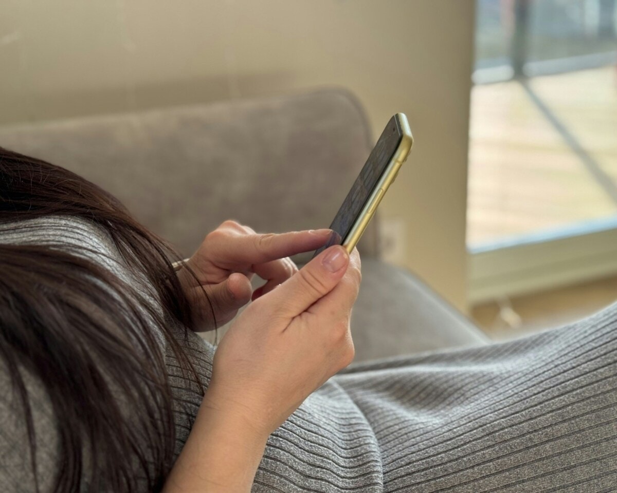 絵文字や記号がない「いいね」の意味は?SNSの返信が心にひっかかった日|義姉になりすましされた話【ママリ】