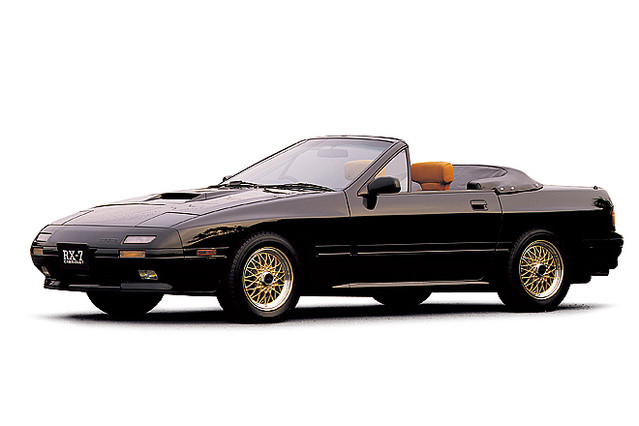 まのꕀ꙳様 ポルシェ944の「高次元なライバル」 マツダRX-7（FC型） 真打ちは