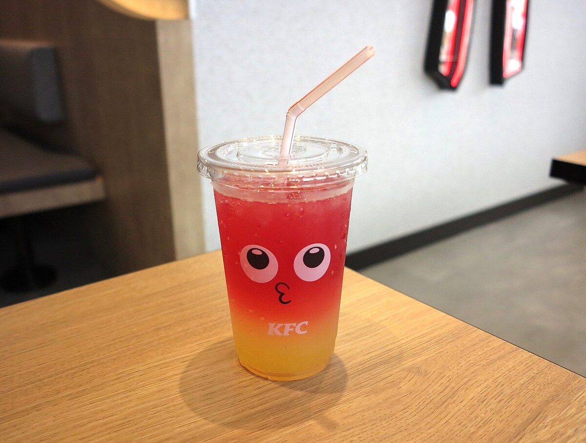 ��KFC��14ǯ�֤�ȥ��꡼�ɥ�󥯡��о졡�פ�äȿ������֤������ꤣ��ȯ��