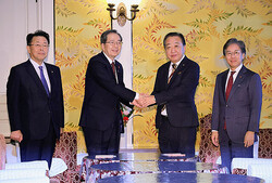 ����Ϳ��Ϣ��Ȥʤ�ͽ��Ρ������ޤ�Ω��̱���ޤμ�Ǿ��ġʼ̿���������