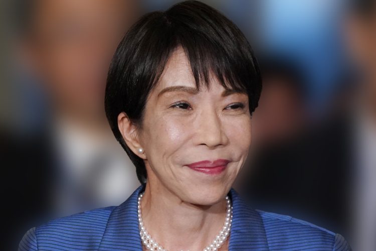 高市早苗首相 批判を受けてもこだわった「自分流の華やかファッション」