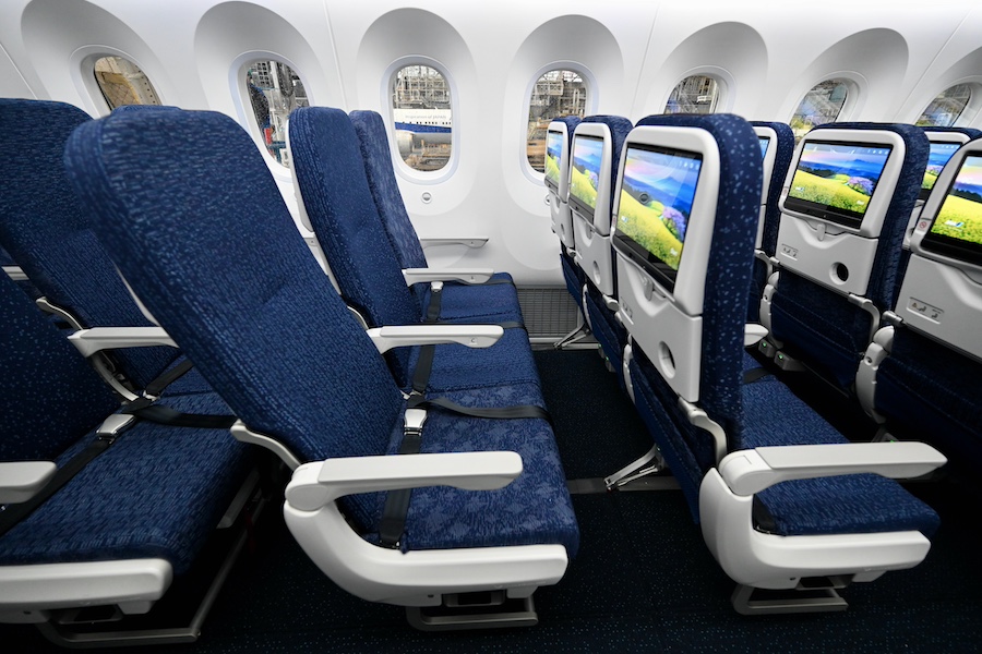 全日本空輸 Boeing 787-10 ※最終値下げ 68メートル、429席の“超長胴型” ANAの国内線新フラッグシップ787-10