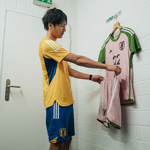 アディダス 日本代表 桜餅 ジャージ 2025年最新】桜餅 adidasの人気