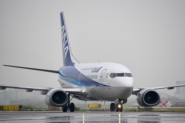 機長も共に”ラストフライト ANAのスーパードルフィン、25年の活躍に幕