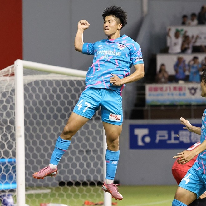 熊本戦で2ゴールを決めた鳥栖の新川。(C)J.LEAGUE