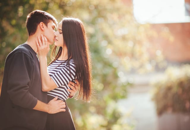 そんな目で見つめるなよ♡男を興奮させる見つめテク