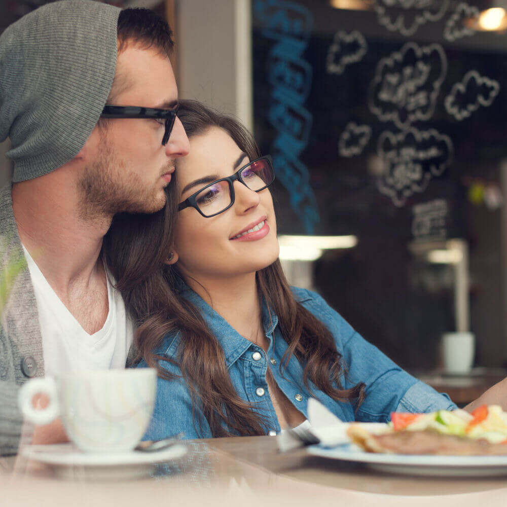 「ひな祭り」をネタにデート！誘い文句で使いたい一言９パターン