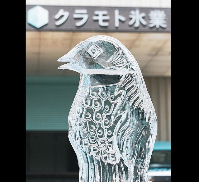 これが完成したアマビエ氷像（画像はクラモト氷業のインスタグラムより）