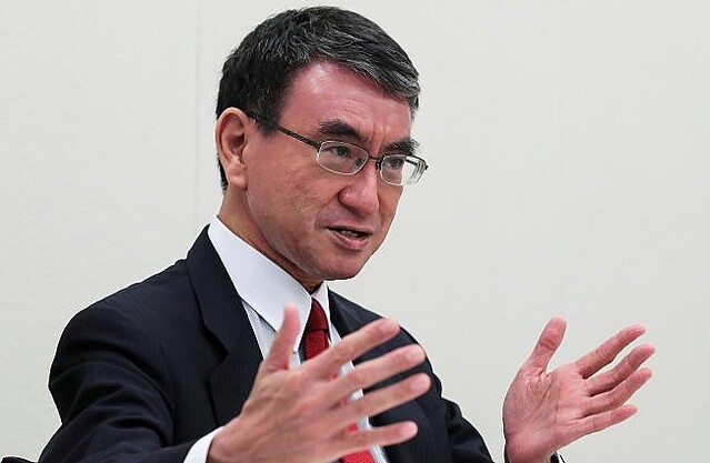 ��ͤ��ޤ�����̱���������������ˤ��ơ��ʤ��ֲ������á���פ������Ƥ���Τ���Photo:REUTERS/AFLO