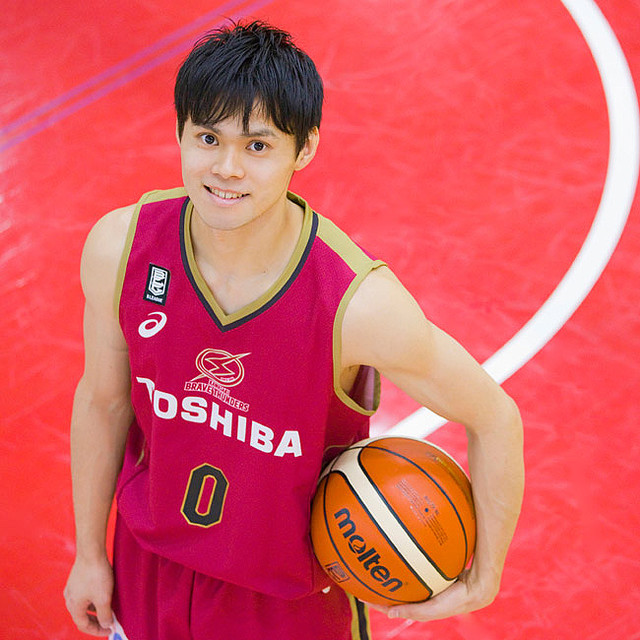 ハニカミ笑顔の戦略家！アグレッシブなプレーが持ち味のPG・藤井祐眞