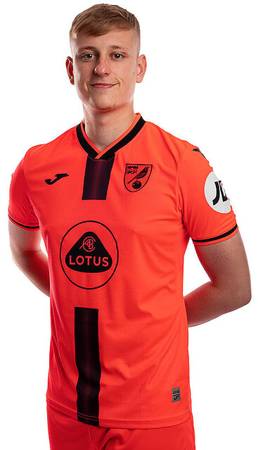 ノリッジの21-22新ユニフォーム！自動車メーカー「ロータス」が新