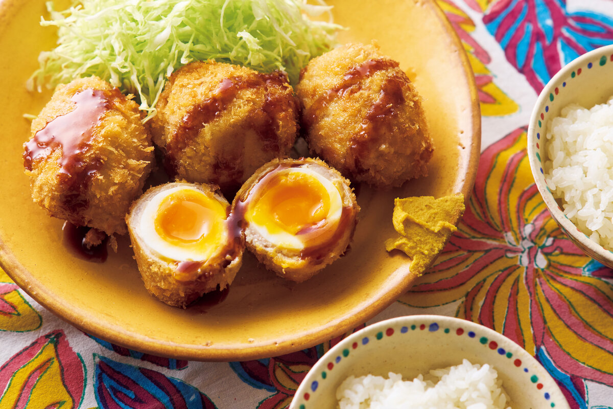揚げ3分半で驚きのサクとろ食感『卵とんカツ』半熟卵に豚バラを巻くだけで満腹おかず