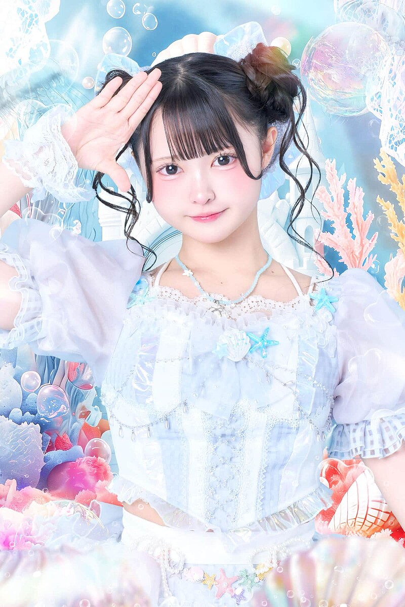 結音ちゆさん。7月14日に新しいアー写(アーティスト写真)が公開されたばかりだった(写真は「ドレスコード」のXから)