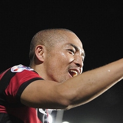 稀代のドリブラー 本山雅志をも唸らせた オノシンジの超絶技巧 ライブドアニュース 稀代のドリブラー 本山雅志をも唸らせた オノシンジの超絶技巧 ライブドアニュース