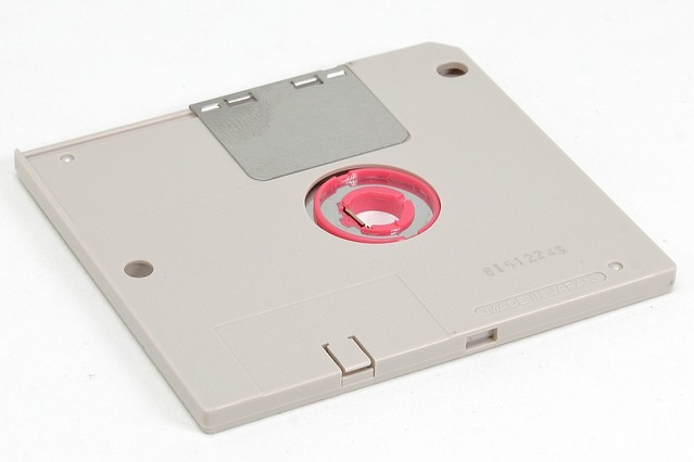 ワープロのデータ保存用として使われた2インチフロッピー「2inch Data