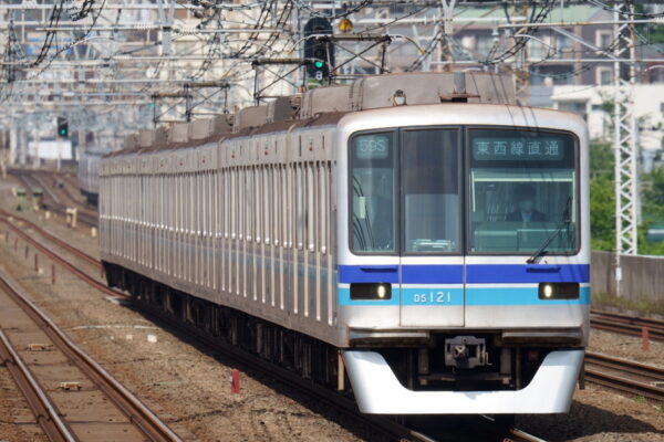 東西線の車両（画像：写真AC）
