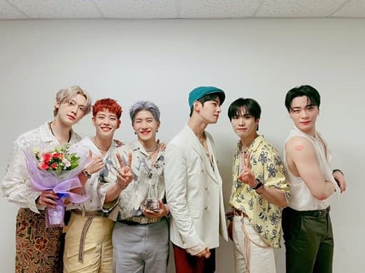 画像 Astro デビューから1999日で地上波初の1位に 記念ショットを公開 公約の キスマーク にも注目 2 2 ライブドアニュース