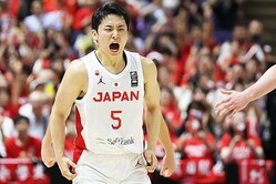 �˻�������ɽ�β�¼ͦ���ڼ̿���Getty Images��