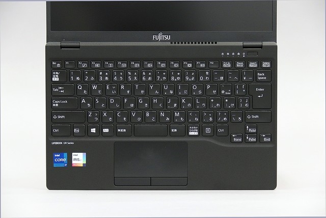 軽すぎる13.3型ノートPC「LIFEBOOK UH-X/E3」レビュー - 毎日PCを