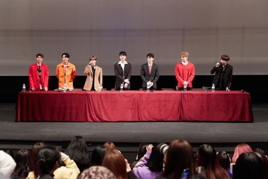 31日連続チャート1位 Ikon サイン会で格別なファンサービス それぞれ1番ベストな衣装を選んだ ライブドアニュース