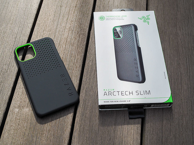 Razer�Υ�����󥰥�������Arctech Slim�פ�����������Ǯ����ͥ��Ƥ���